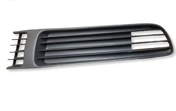Volkswagen PASSAT B5 Front bumper lower grill HFVW11012G1