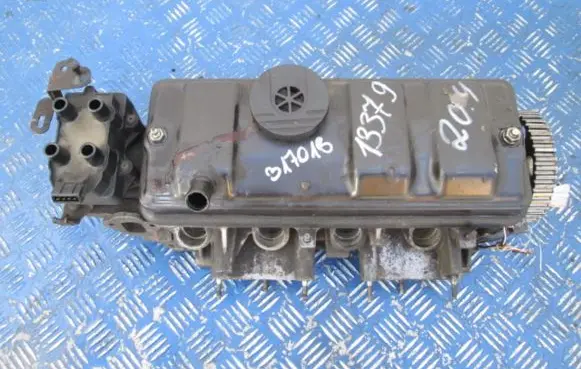 Mercedes-Benz 306 Engine head 
