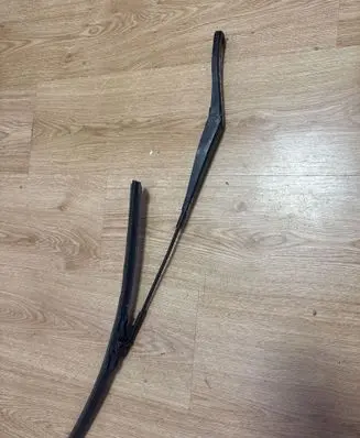 Opel Astra H Front wiper blade arm GM13111219 13111219