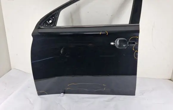 Mitsubishi Outlander Front door 