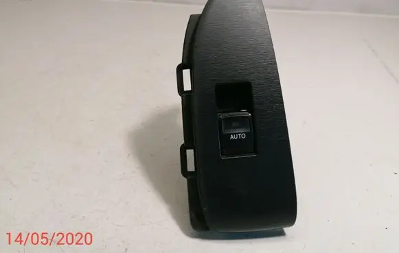 Toyota Prius (XW30) Electric window control switch 7427147060