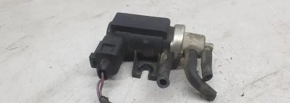 Volkswagen PASSAT B6 Turbo solenoid valve 1J0906627B