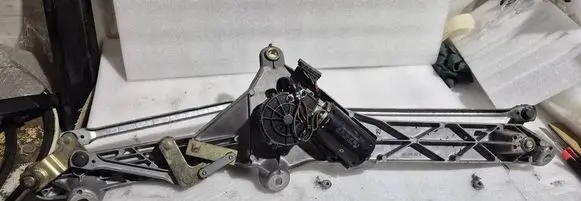 Mercedes-Benz CL C215 Front wiper linkage 608066890