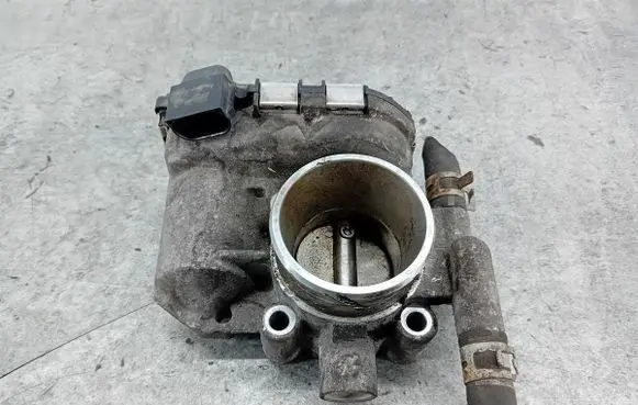 Opel Corsa D Throttle body valve 24420536