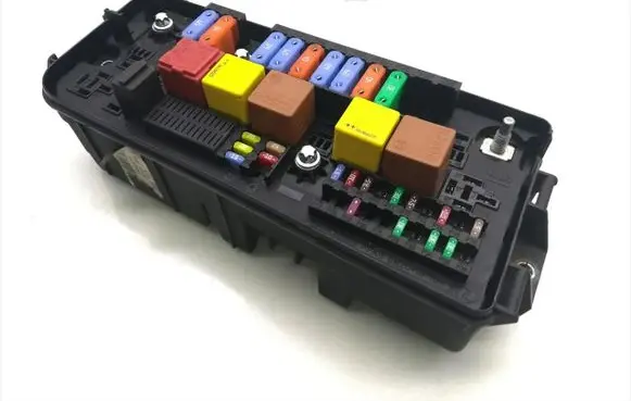Opel Vectra C Fuse module