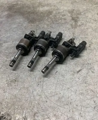 Volkswagen Taigo Fuel injectors set 0261500443