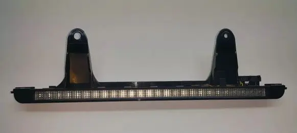 Third/center stoplight