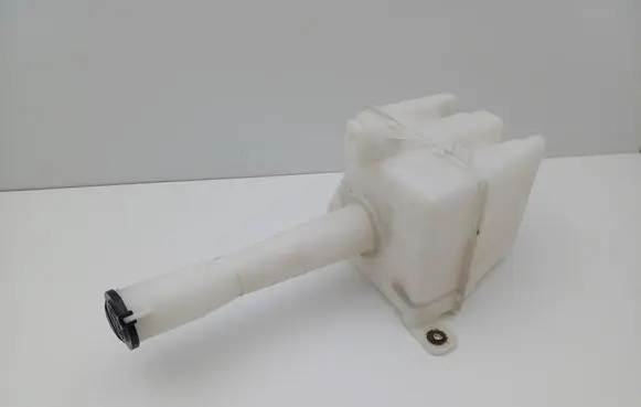 Hyundai Coupe Windshield washer fluid reservoir/tank 9861029000