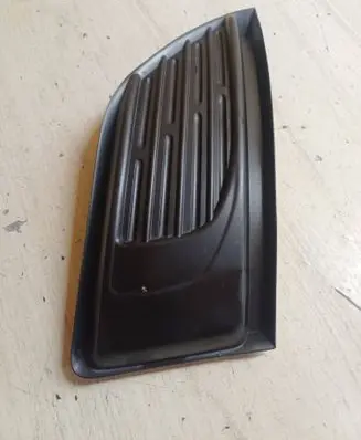 Front bumper lower grill