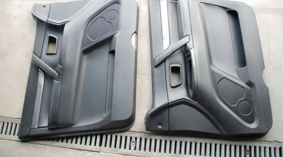 Mitsubishi Pajero Front door card panel trim 170KM