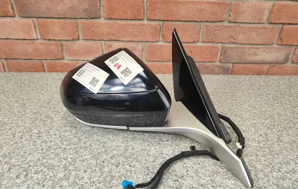 Front door electric wing mirror