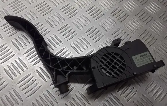 Skoda Fabia Mk2 (5J) Accelerator throttle pedal 6Q1721503H
