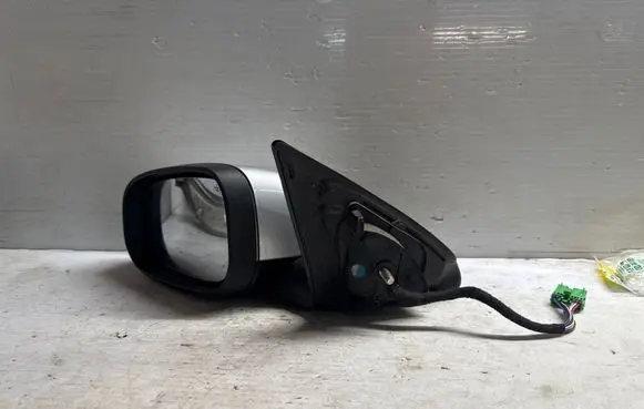 Volvo V70 Front door electric wing mirror 3303009