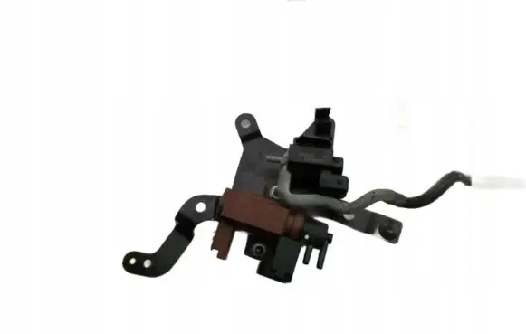 Ford Kuga II Vacuum valve 6G9Q9E882CB