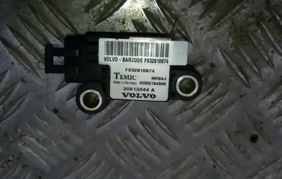 Volvo S40, V40 Airbag deployment crash/impact sensor 30613044a