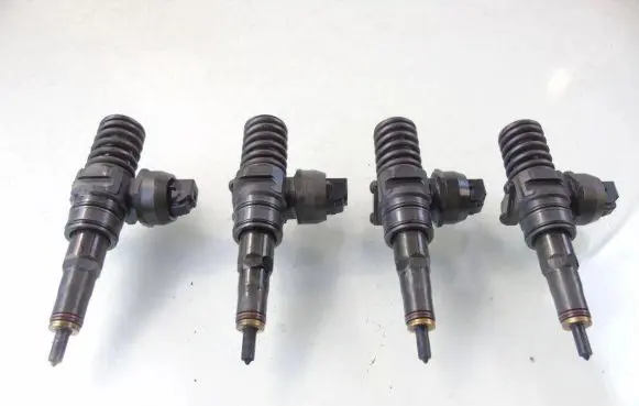 Skoda Superb B5 (3U) Fuel injector 038130073AG