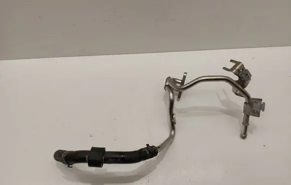 Audi A3 S3 8V Engine coolant pipe/hose 04L122058F