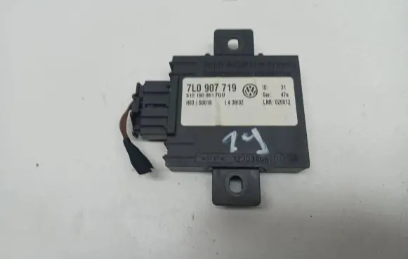 Volkswagen Phaeton Alarm control unit/module 7L0907719 H03S0018 510190351