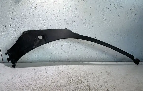 Porsche Macan (95B) Front bumper splitter molding 95B807173A