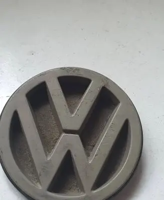 Volkswagen PASSAT B3 Manufacturer badge logo/emblem 357853601B 357853601