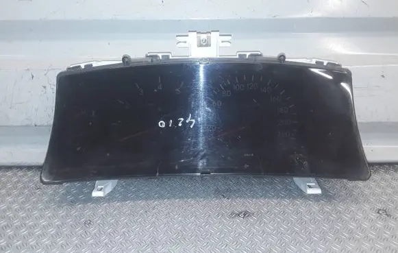 Toyota Corolla Verso E121 Speedometer (instrument cluster) 8380013150