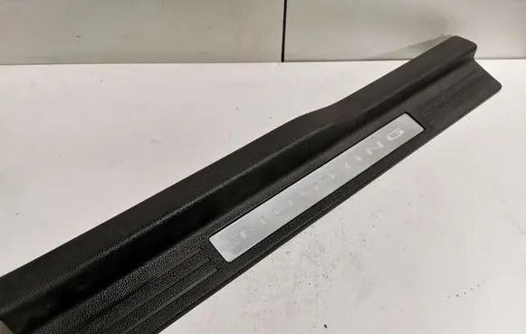 Ford Mustang V Side skirt front trim AR336313200BDW