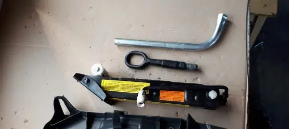 Audi A6 S6 C7 4G Tool set 4G0011031F