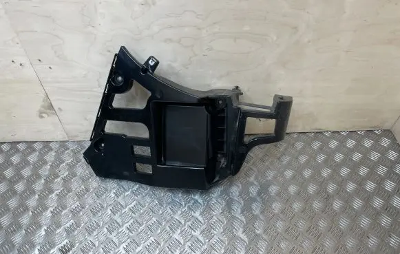 BMW X5 F15 Bumper support mounting bracket corner 7294722