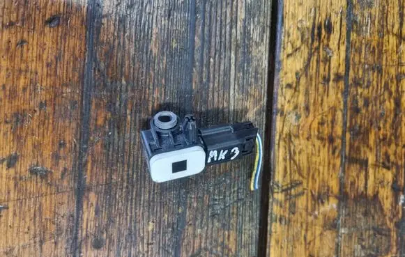 Ford Focus C-MAX Airbag deployment crash/impact sensor AM5T14B342AA 110406202