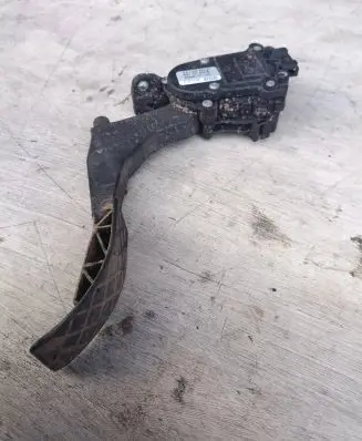 Skoda Fabia Mk1 (6Y) Accelerator throttle pedal 6Q1721503B 6PV00849501