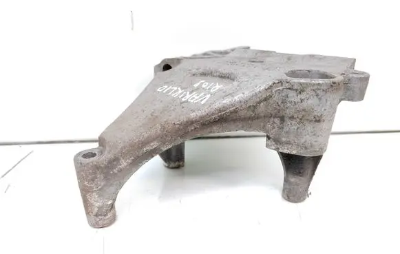 Volkswagen PASSAT B6 Engine mounting bracket 03G199207G 550KTS102 AIS112