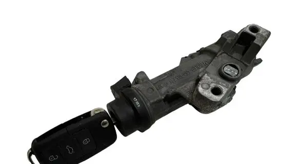 Volkswagen PASSAT B5.5 Ignition lock 4B0905851G
