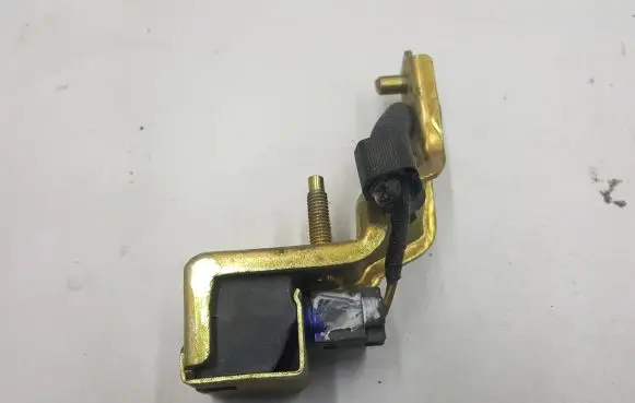 Volkswagen Golf IV ESP acceleration yaw rate sensor 1J0907651