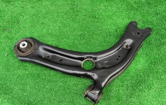 Volkswagen PASSAT B8 Front control arm 3Q0407117B