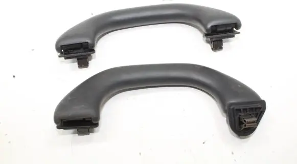 Volkswagen Scirocco A set of handles for the ceiling 