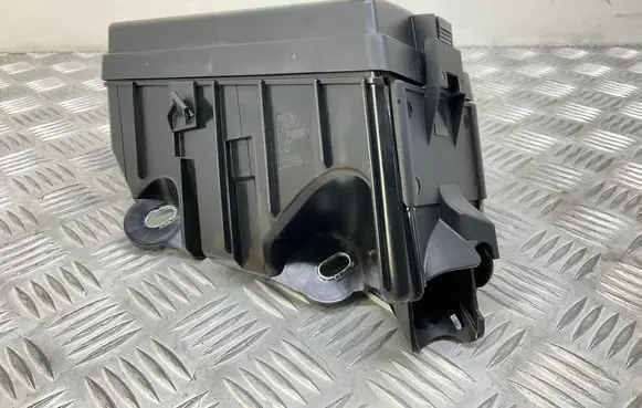 Volkswagen Tiguan Fuse box set 5Q0937132A 5Q0907361G