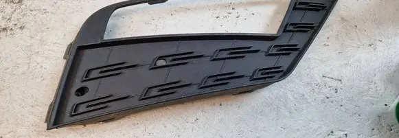 Seat Leon (5F) Front fog light trim/grill 5F0853666G