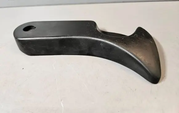 BMW 5 E39 Engine bonnet (hood) release handle 8226621 51238226621 51238165196