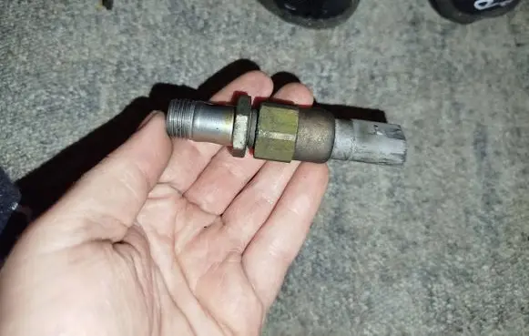 Audi TT Mk1 Oil pressure sensor 1J0919081