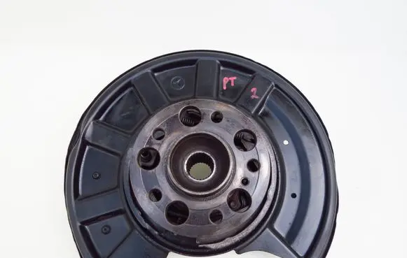 Mercedes-Benz CLS C218 X218 Rear wheel hub spindle/knuckle 