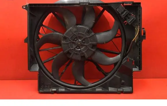 BMW 1 E81 E87 Electric radiator cooling fan 7788907