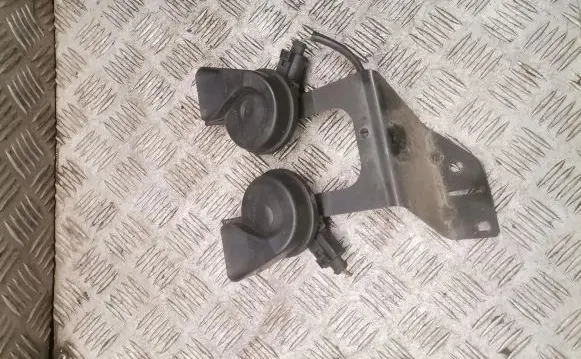 Audi A6 S6 C6 4F Horn signal