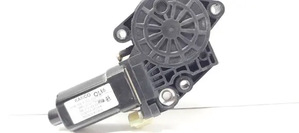 Hyundai Elantra Front door window regulator motor 824502D000