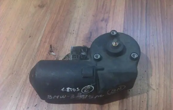 BMW 3 E36 Wiper motor 8363513