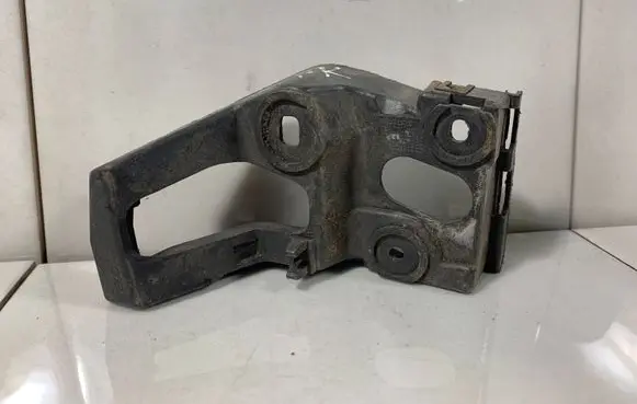 Audi A4 S4 B6 8E 8H Fender mounting bracket 8E0853921B
