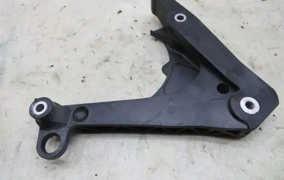 BMW i3 Gearbox mounting bracket 6793377