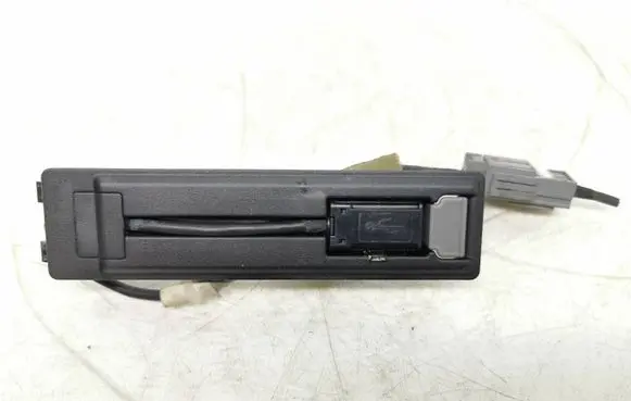 Honda CR-V USB socket connector 3U2Y0