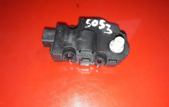 Mercedes-Benz C W204 Air flap motor/actuator EFB330 18032010FB K9749005