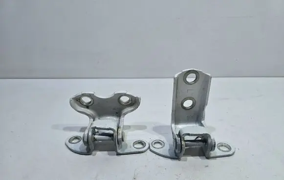 Lexus CT 200H Rear door hinge set 