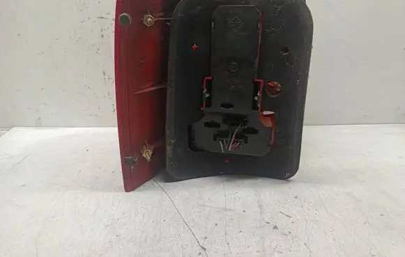 Volkswagen PASSAT B5 Rear/tail lights 3B9945112F